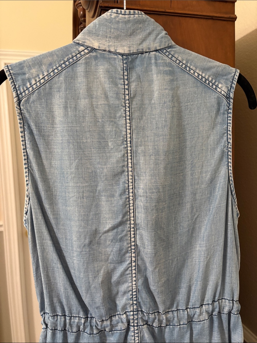 Skies Are Blue Light Wash Denim Sleeveless Cargo Utility Vest Distressing - Picture 11 of 15